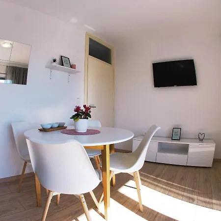 Apartmani Josipa Baška Voda Extérieur photo