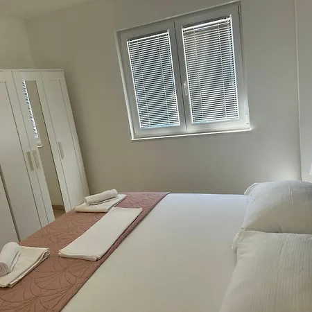 Apartmani Josipa Baska Voda Exterior photo